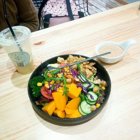 优季鲨拉(重阳路店)