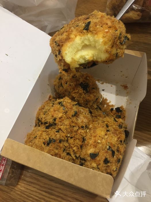 詹记宫廷桃酥王(万达广场店)肉松小贝图片