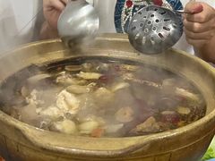 -威邵鸡煲(西华路总店)