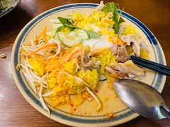 -Cuc Gach Quan Restaurant