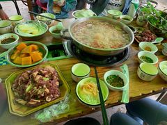 -黄利砖万峰林布依特色酸笋牛肉馆