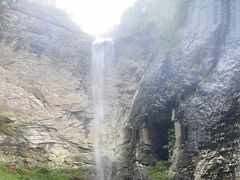 -燕子河大峡谷天坑仙境