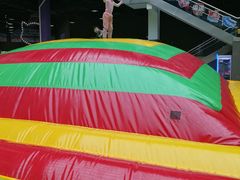 -蒙特利亲子乐园