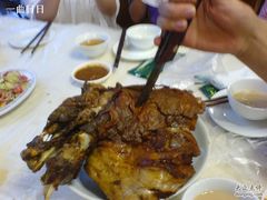 1/4烤羊腿-维吾尔餐厅(宜山路店)