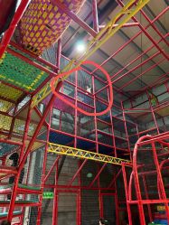 -趣玩空间蹦床乐园(临平旗舰店)