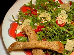 威尼斯风味生牛肉薄片配芝麻菜-IL TEATRO 精品意大利餐厅