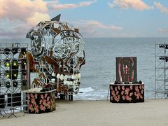 -北戴河碧螺塔海上酒吧公园