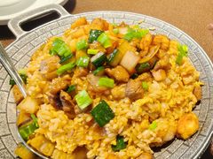 -曼听小寨海鲜烧烤·大连辣炒大王(盖州街店)
