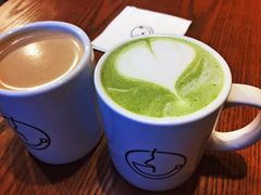 -新华里咖啡书吧(新华书店小寨店)