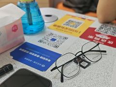 -天空之镜眼镜店蔡司依视路配镜授权零售店(望京颐堤港店)