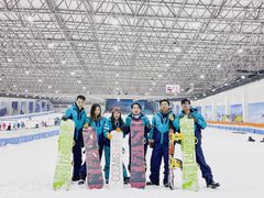 -乔波室内滑雪场