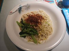 油泼面-楼兰古丽·新疆拌面·清真(华阳城店)
