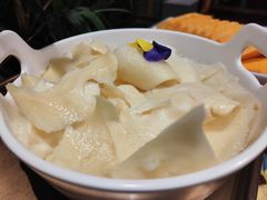 -牛村来人潮汕牛肉火锅(西单店)