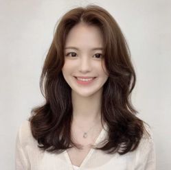 -BULB STUDIO 巴柏明星发型工作室