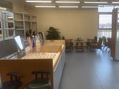 -无奔眼镜·蔡司·依视路授权店(马家堡店)