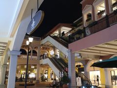 -首创奥特莱斯(西安店)