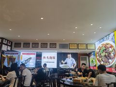 -川流不息·地道川菜·小龙虾(松东路店)