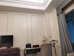 -湖北文旅洪宾红莲湖酒店