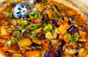 Braised Pork and Eggplant in Clay Pot
