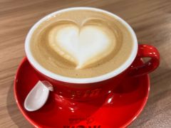 咖啡拿铁-百年朱苦拉咖啡(博物馆店)