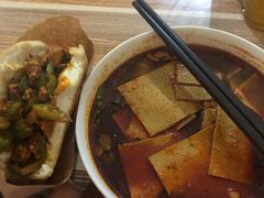 -老字号杨坡红油米线腊汁肉夹馍(东四道巷店)