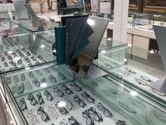 -发茂眼镜·蔡司依视路镜片(镇坪路店)