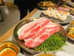 -草家酱蟹炭火烤肉店(珲春南路一店)