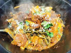 -山河屯铁锅炖(哈西站店)