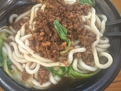 -丽虹云南过桥米线(兴工街店)