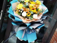 -何兮花店·气球派对鲜花店(马桥银春路万科城店)