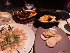 -穹六人间 people 6(岳阳路店)