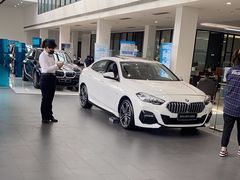 -上海宝信宝马4S店