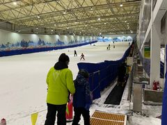 -乔波室内滑雪场