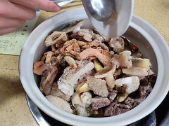 -东巴谷野生菌火锅餐厅