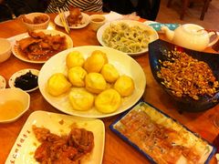 雪衣豆沙&nbsp;豆芽&nbsp;皮冻&nbsp;拔丝地瓜&nbsp;锅包肉-东北四季饺子王(华山路店)