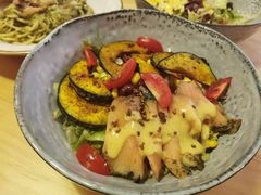 烟熏三文鱼烤南瓜沙拉-A30 BISTRO