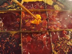 -岗上渣渣老火锅(两路口店)