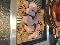 -臻牛烤肉
