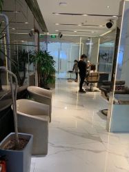 -罗亚帝造型·烫发染发