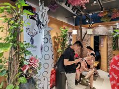 等位区-茶颜悦色(银盆岭万达广场店)