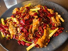 -曼听小寨海鲜烧烤·大连辣炒大王(盖州街店)