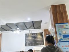 -黄阿姨锅贴大王(万航渡路店)