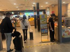 -麦当劳(上海虹桥站30B检票口楼上)