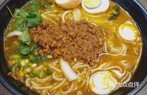 Qingcheng Sour Cabbage Pork Rice Noodles