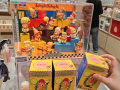 -泡泡玛特POPMART(杭州乐堤港店)