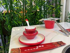 -毛辣果·贵州红酸汤牛肉火锅(西单店)