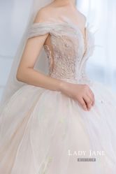 -Lady  Jane高端婚纱礼服馆