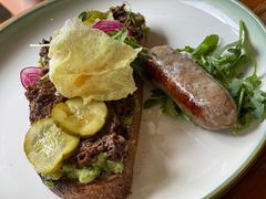 牛油果温泉蛋吐司-O'mills Sourdough Bakery&Bistro(永嘉路店)