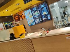 -麦当劳(轻轨曹杨路店)