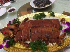 -东豪园林海鲜酒家(南港路辅路店)